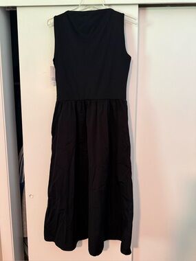 Women’s Black Sleeveless Fit-and-Flare Dress